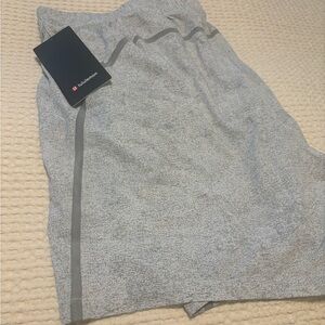 Lululemon men’s pace breaker shorts 7 inch XXXL